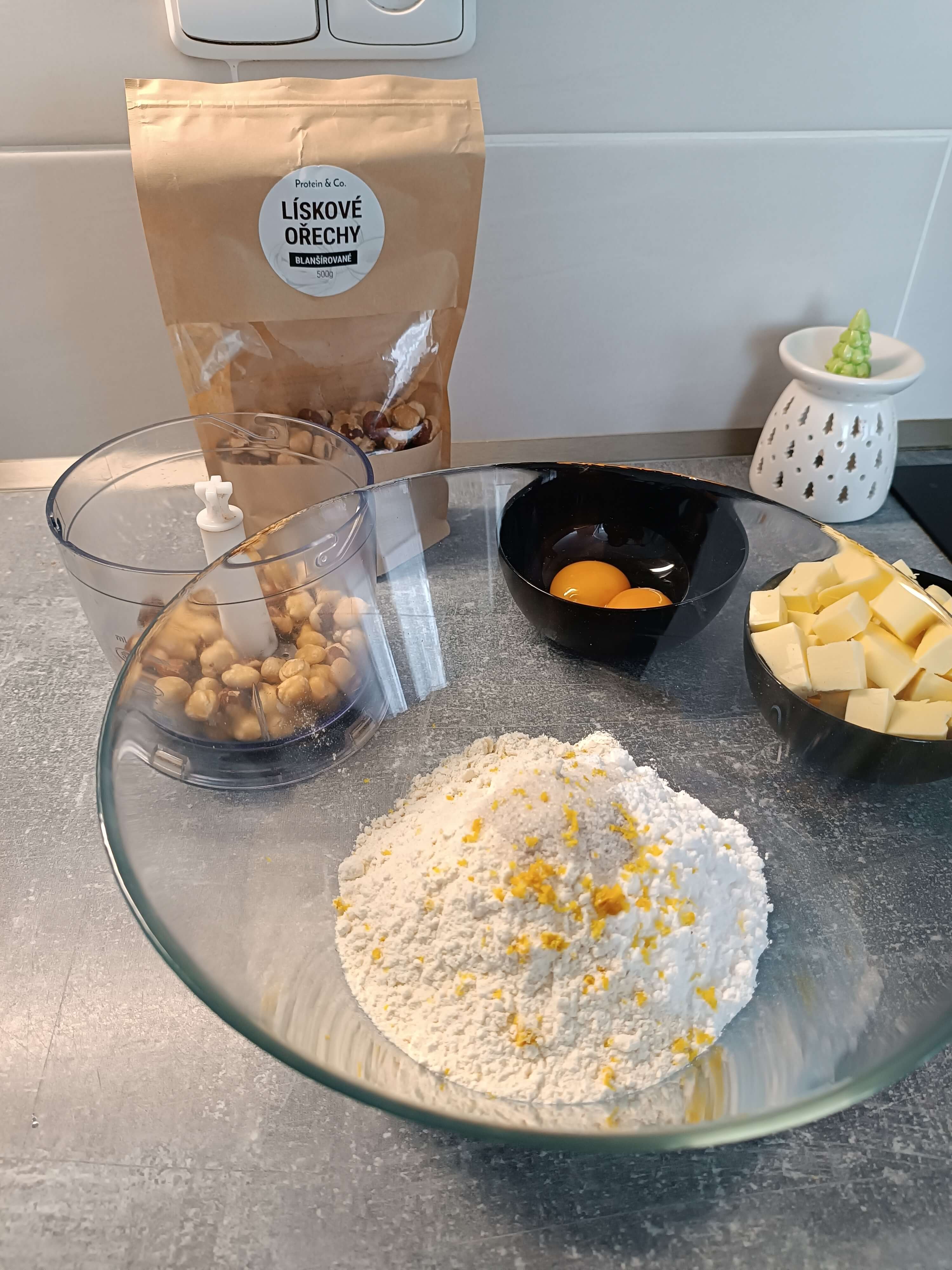 Vanilkove-rohlicky-liskovy-orech-4-recept-proteinaco
